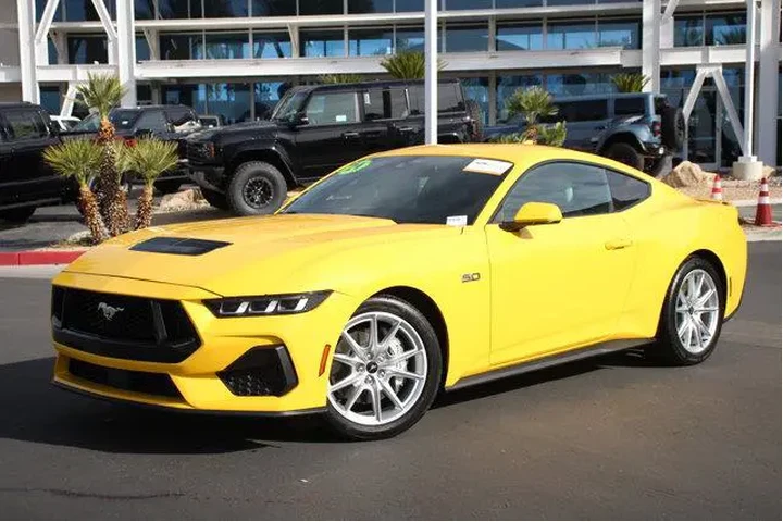 $39832 : Ford Mustang 2024 GT 2dr Fas image 1