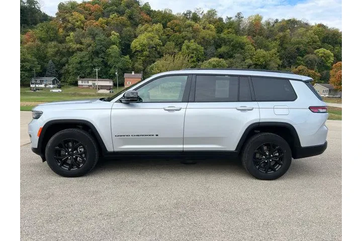 $33990 : Jeep Grand Cherokee L 2024 4 image 9