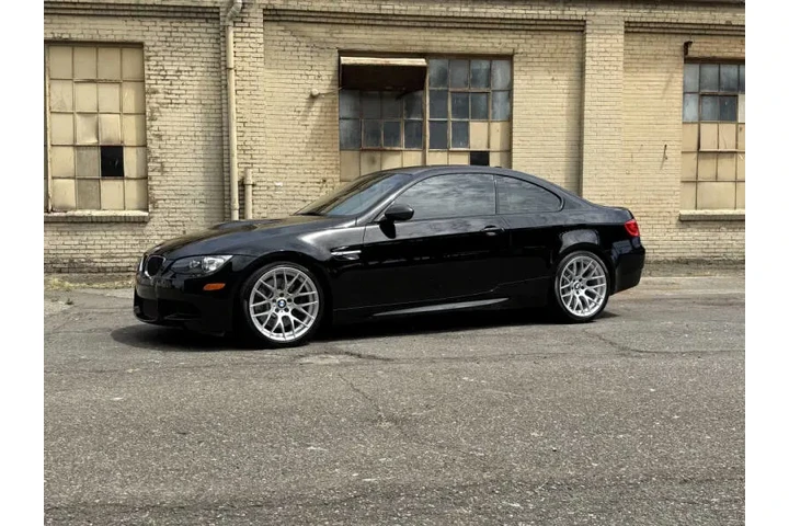 $56988 : 2012 BMW M3 image 4