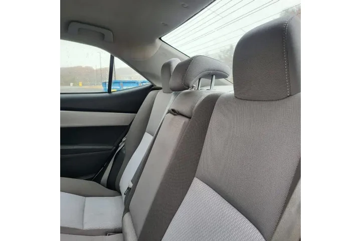 $8999 : 2019 Corolla LE image 10