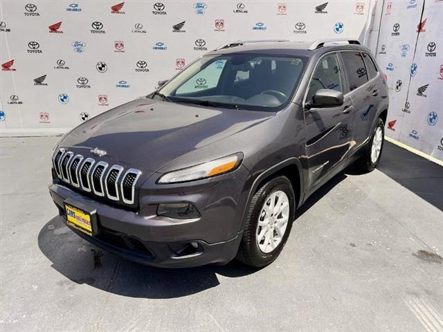 $11995 : Used 2015 Cherokee FWD 4dr La image 7