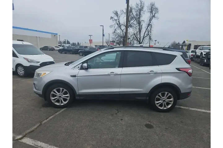$10500 : Ford Escape 2018 SE 4dr SUV image 5