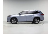$32998 : Toyota Highlander 2021 XLE 4 thumbnail