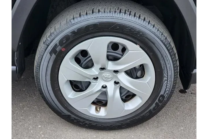 $25999 : Toyota RAV4 2022 AWD LE 4dr image 9