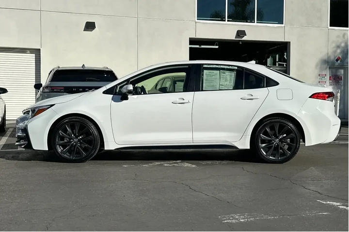 $22995 : Toyota Corolla 2023 SE 4dr S image 7