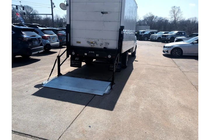 $19995 : 2016 Express Commercial Cutaw image 8