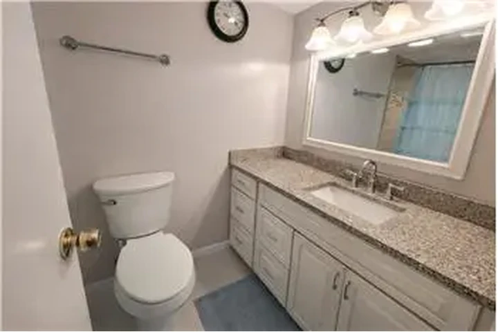 $2300 : Rental property with 2 bedro image 7