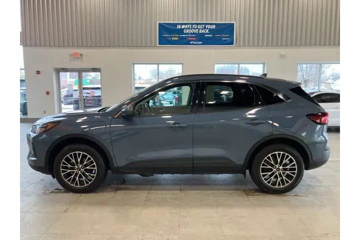 $22995 : Ford Escape Plug-In Hybrid 2 image 8