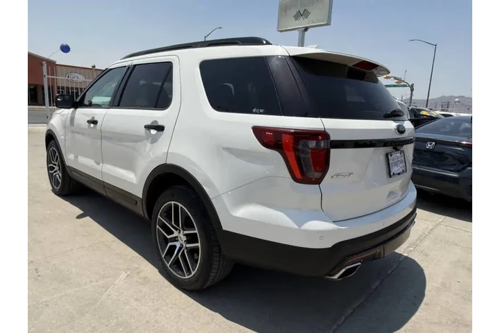 $12900 : 2016 Explorer Sport image 8