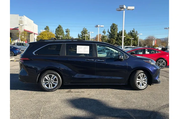 $39580 : Toyota Sienna 2022 XLE 8-Pas image 3