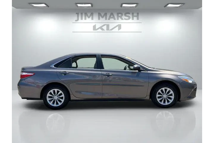 $17988 : Toyota Camry 2017 LE 4dr Sed image 7
