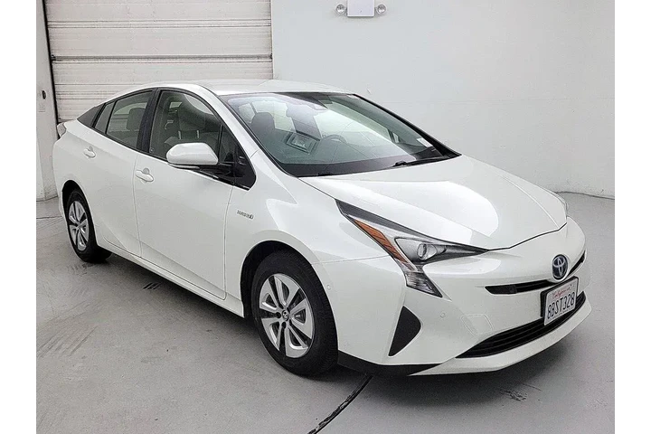 $22998 : Toyota Prius 2017 Three 4dr image 1