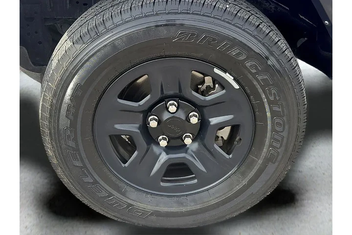 $28692 : Jeep Gladiator 2023 4x4 Spor image 9