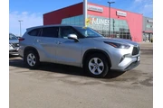 $26977 : Toyota Highlander 2022 AWD L thumbnail