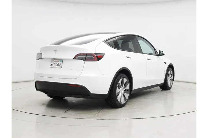 $31998 : Tesla Model Y 2022 AWD Long image 8