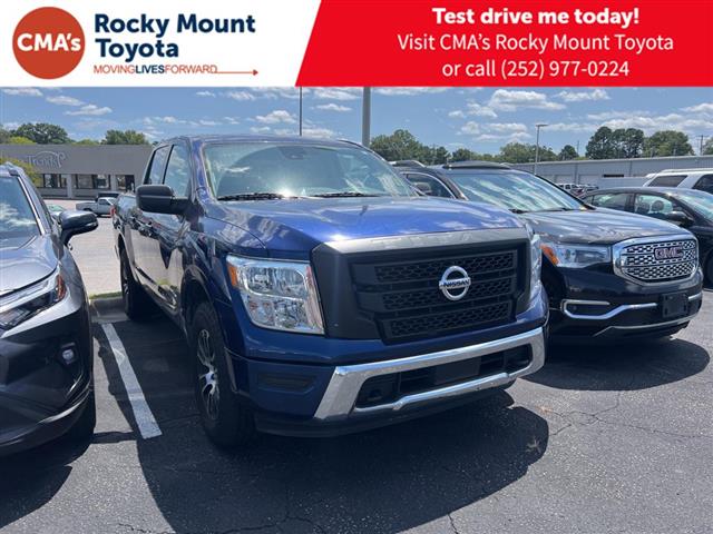 $32390 : PRE-OWNED 2022 NISSAN TITAN SV image 1