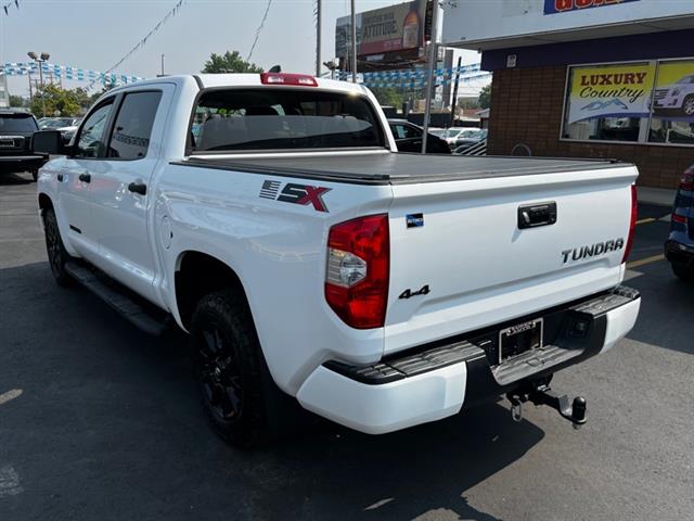 $43299 : 2020 Tundra 4WD SR5 CrewMax 5 image 3