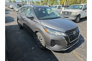 $16590 : Nissan Kicks 2023 SV 4dr Cro thumbnail