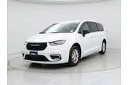 $29998 : Chrysler Pacifica 2024 Touri thumbnail