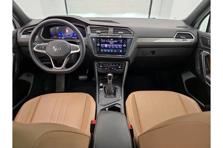 $22998 : Volkswagen Tiguan 2024 SE 4d image 9