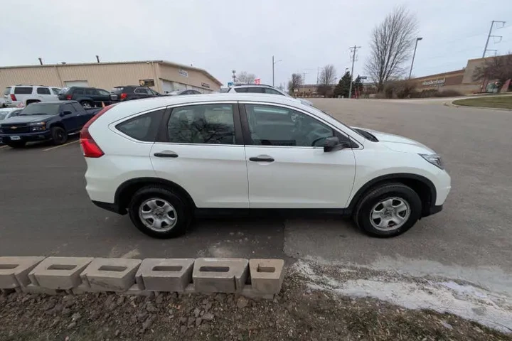 $9990 : 2016 CR-V LX image 8