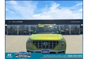 $16300 : Hyundai VENUE 2022 SEL 4dr C thumbnail