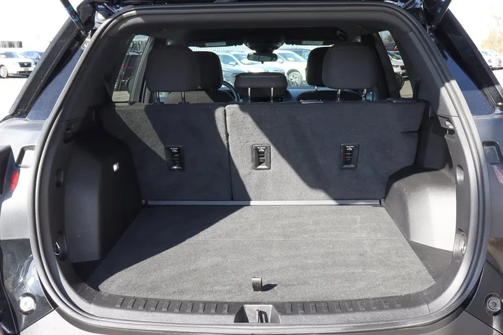 $26988 : 2025 Terrain AWD 4dr Elevation image 9