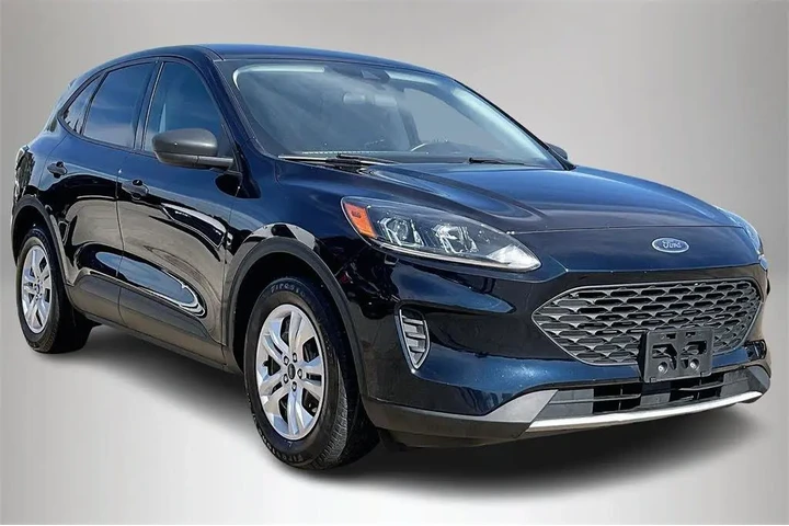 $14020 : Ford Escape 2021 S 4dr SUV image 1