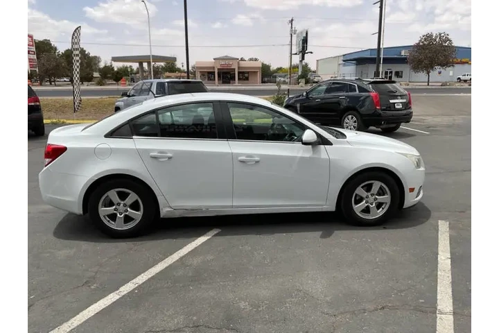 2014 Cruze 1LT Auto image 9