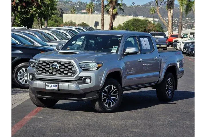 $36495 : Toyota Tacoma 2023 4x4 TRD S image 2