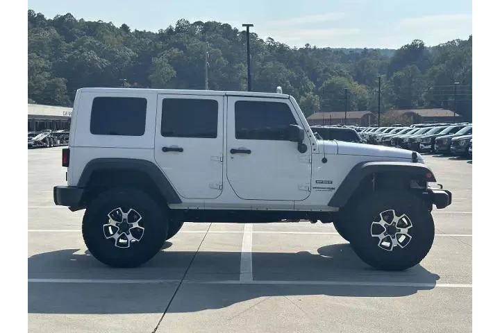 $23339 : Jeep Wrangler JK Unlimited 2 image 8