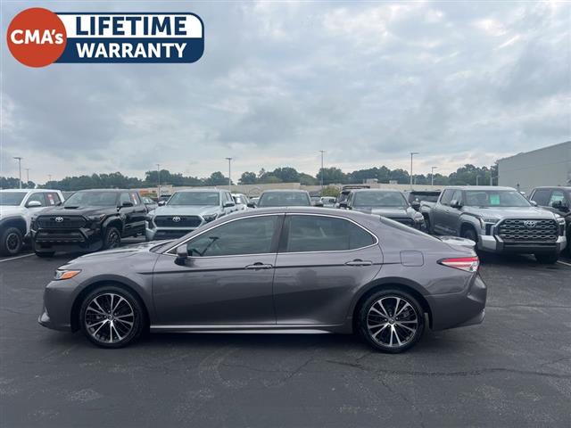 $20411 : PRE-OWNED 2019 TOYOTA CAMRY SE image 4