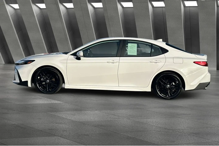 $29500 : Toyota Camry 2025 SE 4dr Sed image 10