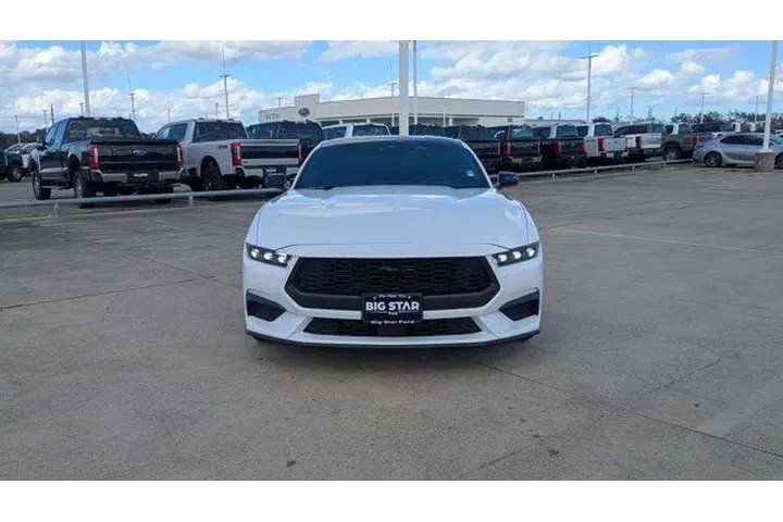 $29400 : Ford Mustang 2025 EcoBoost 2 image 8