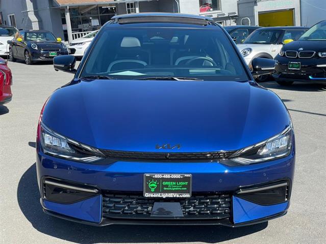 $31900 : Used 2022 EV6 GT-Line for sal image 2