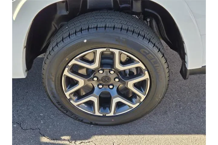 $39995 : Ram 1500 2025 4x4 Laramie 4d image 10