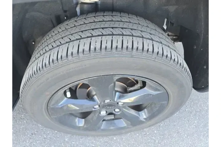 $26500 : Jeep Grand Cherokee 2023 4x2 image 6