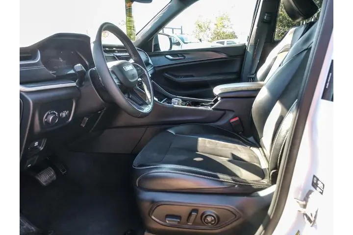 $26775 : Jeep Grand Cherokee 2023 4x2 image 10