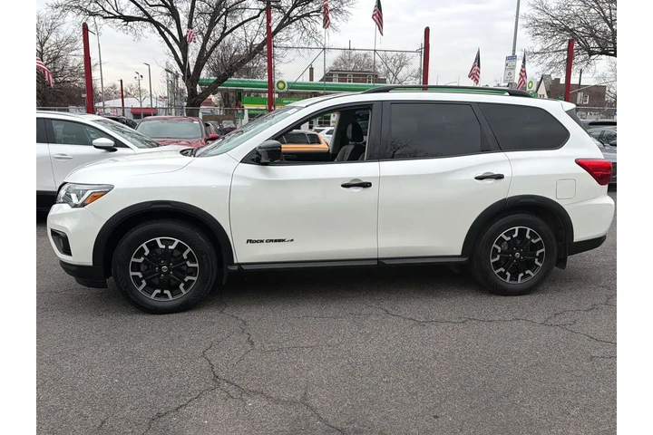 $19490 : Nissan Pathfinder 2020 4x4 S image 4