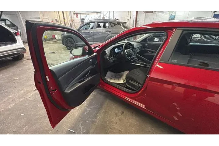 $17501 : Hyundai ELANTRA 2022 SEL 4dr image 10