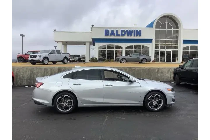 $14950 : Chevrolet Malibu 2021 LT 4dr image 8