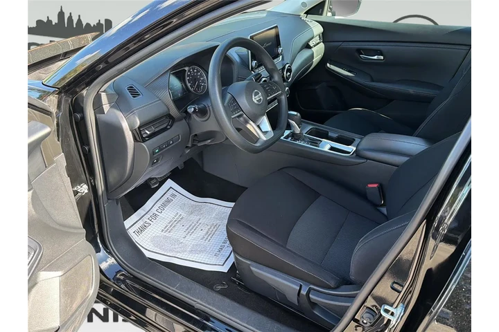 $17977 : Nissan Sentra 2023 SV 4dr Se image 8