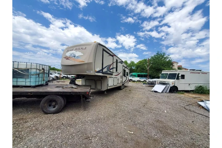 $19995 : 2011 A BLUE RIDGE RV FIFTH WH image 5