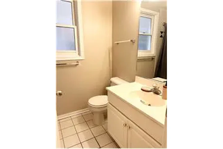 $2925 : Rental property with 3 bedro image 8