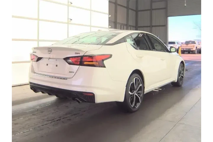 $25555 : Nissan Altima 2023 AWD 2.5 S image 2