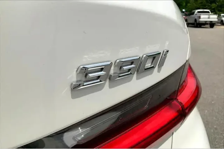 $22998 : BMW 3 Series 2021 330i 4dr S image 9