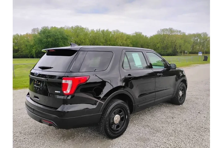 $1 : 2017 Explorer Police Intercep image 10