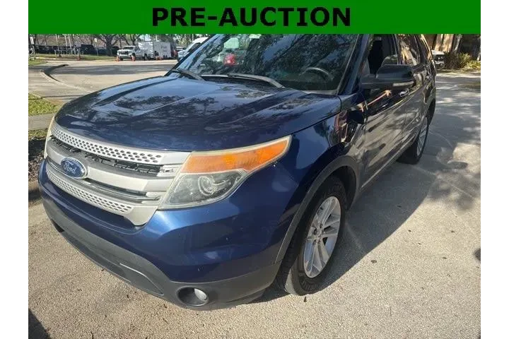 $3750 : Ford Explorer 2012 XLT 4dr S image 1