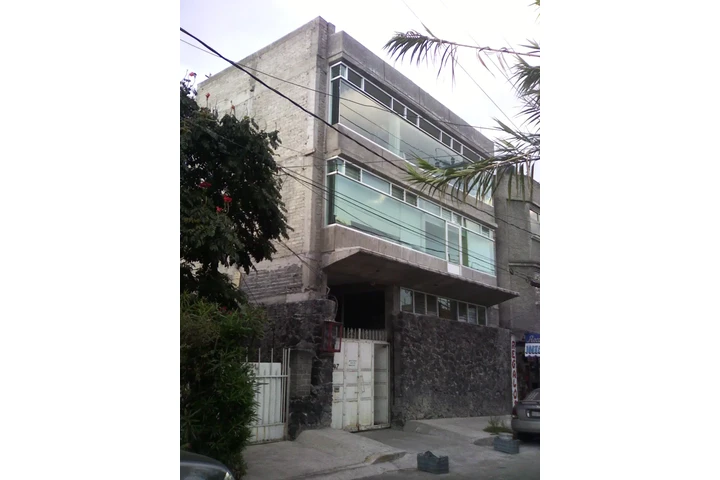 $3300 : recamara amueblada individual image 7