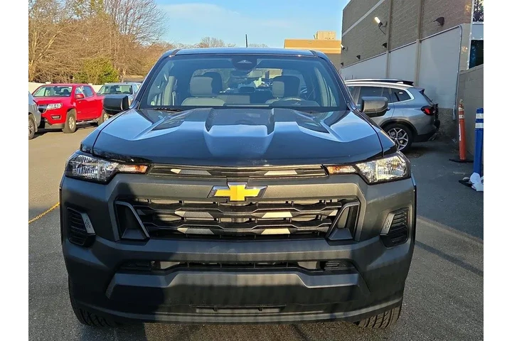 $26998 : Chevrolet Colorado 2024 4x2 image 2